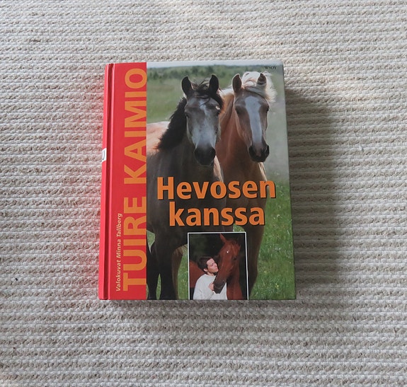 Tuire Kaimio   Hevosen kanssa
