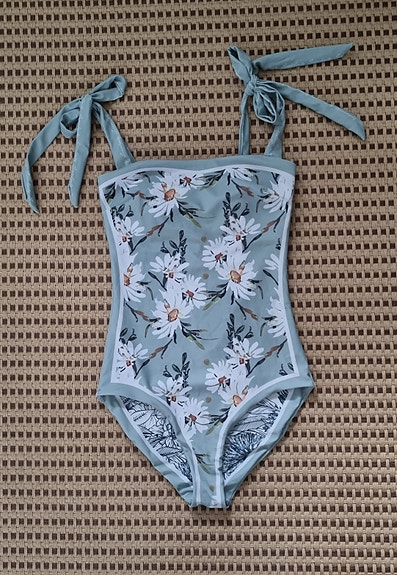 Käännettävä uimapuku, koko 36.