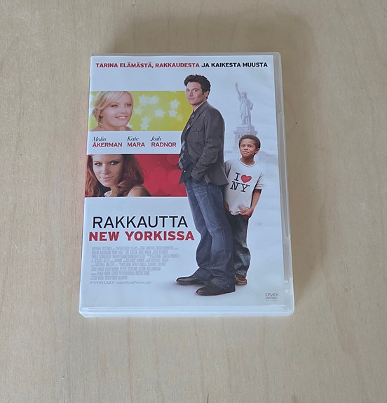 Rakkautta New Yorkissa (Happythankyoumoreplease)
