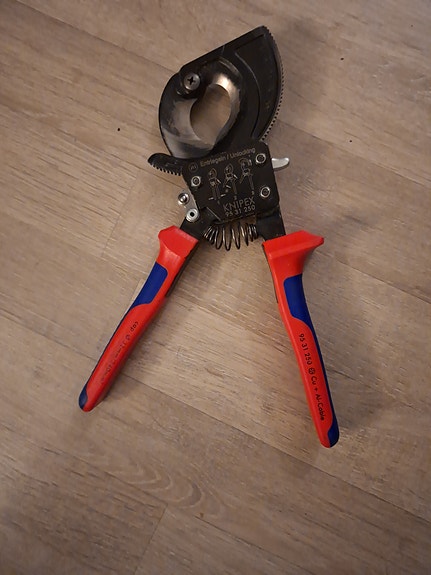 Knipex kaapelileikkuri