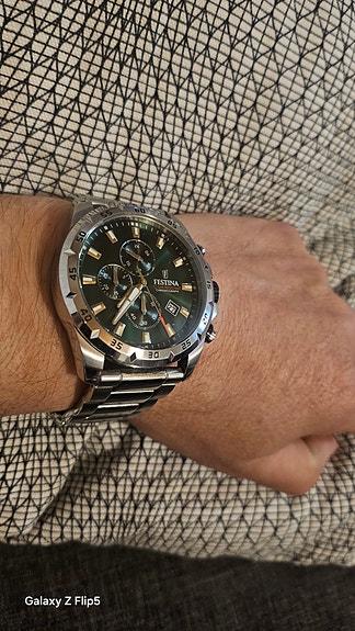 Festina miesten rannekello metallirannekkeella