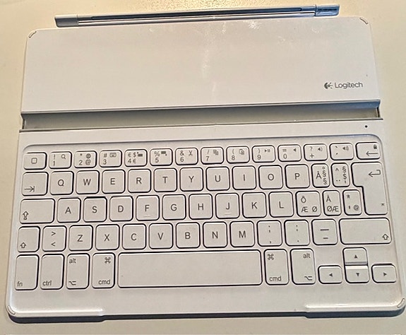 Logitech näppäimistö iPad