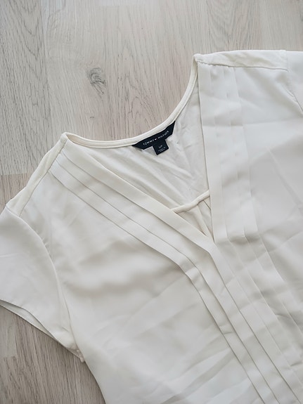Tommy Hilfiger S valkoinen pusero