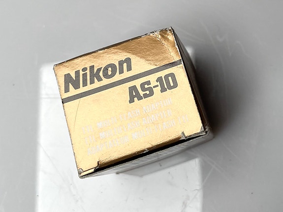 Nikon AS-10  TTL Multi-Flash Adapter