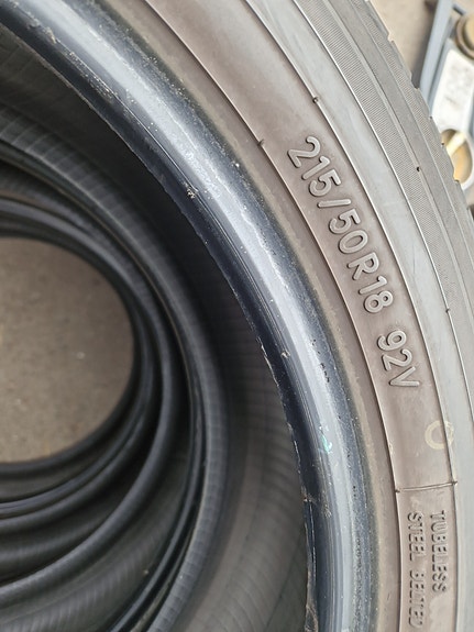 Toyo 215/50-18