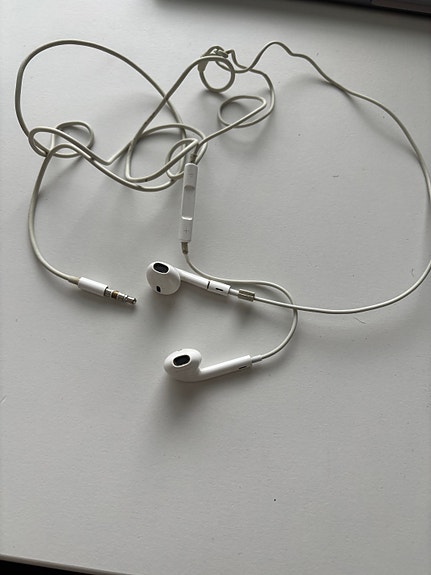 Apple langalliset kuulokkeet