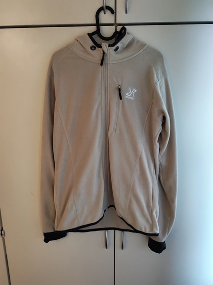 Revolution Race fleece huppari.