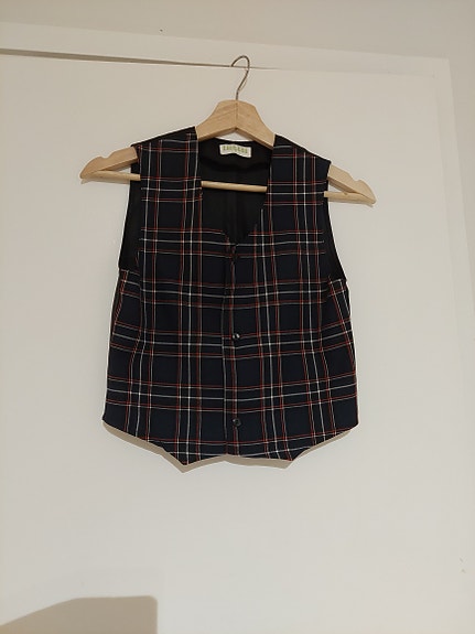 Poikien liivi 140 cm – siisti juhlaliivi