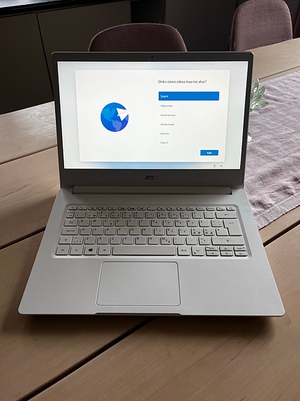 Acer Aspire 1 kannettava tietokone valkoinen
