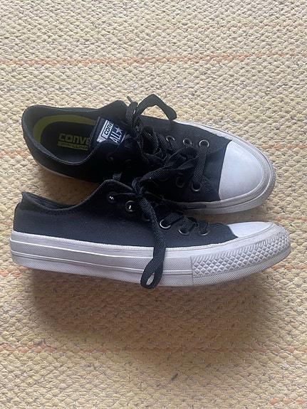 Converse mustat matalavartiset tennarit 38