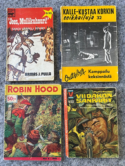 Vanhoja sarjakuvia ja kirjoja