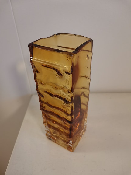 Humppilan lasi, Fantasia-lasimaljakko (ruskea), 18 cm