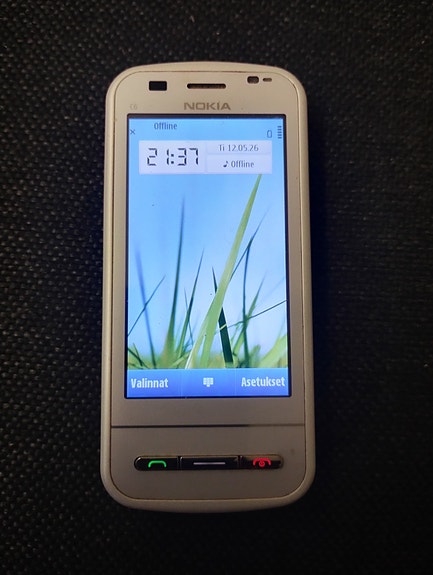 Nokia C6