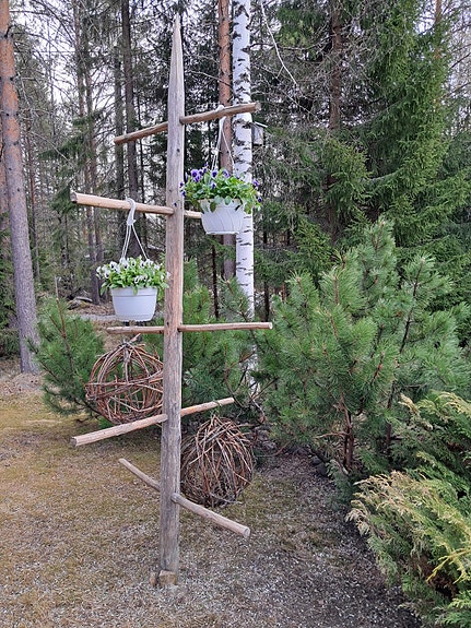 Heinäseipäitä