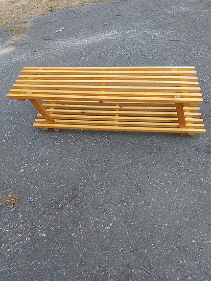 Puinen kenkä-/kukkateline