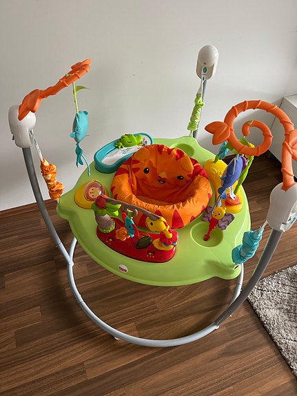 Fisher-Price hyppykiikku / activity center vauvalle