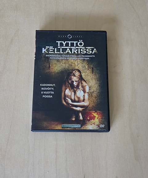 Tyttö kellarissa (Dungeon Girl)