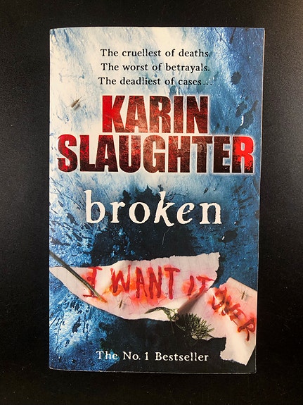 Broken by Karin Slaughter (Book in English)