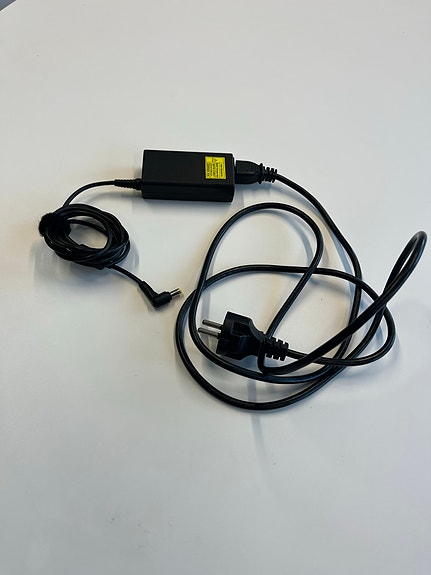 Acer kannettavan laturi / virtalähde