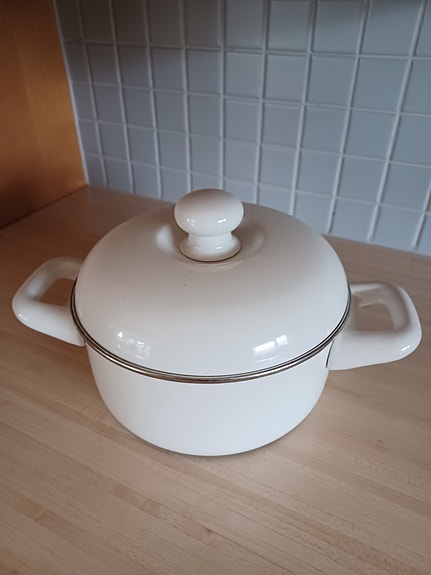 Myydään Arctica 2 l kattila