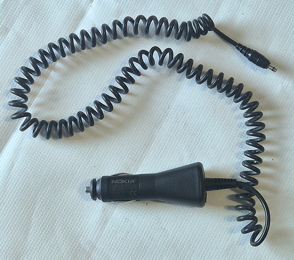 Alkuperäinen Nokia autolaturi LCH-12