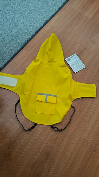 2 x sadeviitta koiralle/ kissalle, selän pit 40cm.