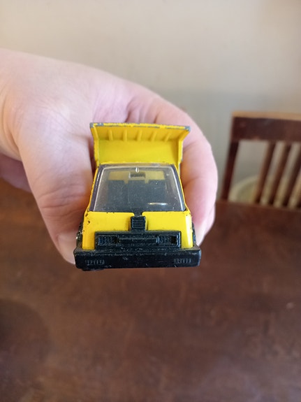 Vanha Tonka kuorma-auto metallinen