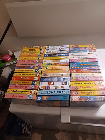 Lasten VHS-leffaa