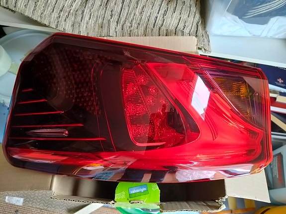 Toyota Avensis takavalon umpio Valeo