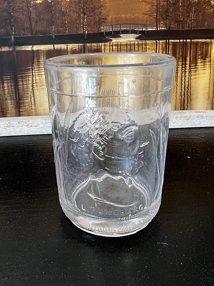 Suurmiehet keräilylasi, J. Runeberg, virheitä
