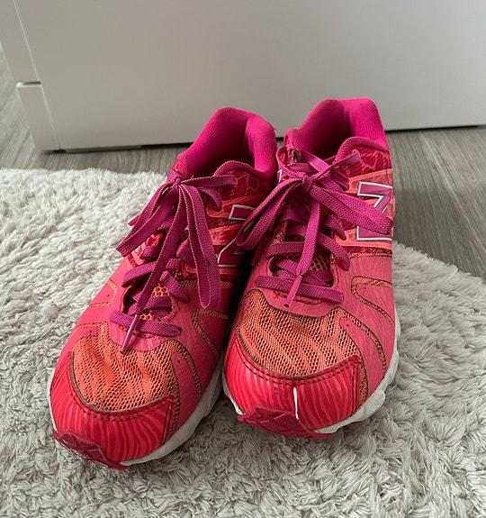New Balance juoksulenkkarit koko 35