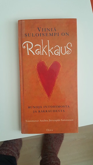 Viiniä suloisempi on rakkaus kirja