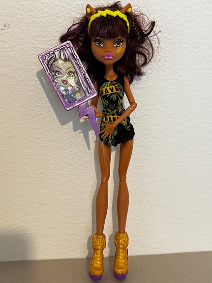 Monster High nukke / Clawdeen Wolf