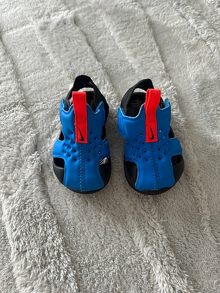 Nike sandaalit