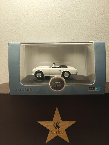 Oxford Diecast pienoismalli-autot 1:76
