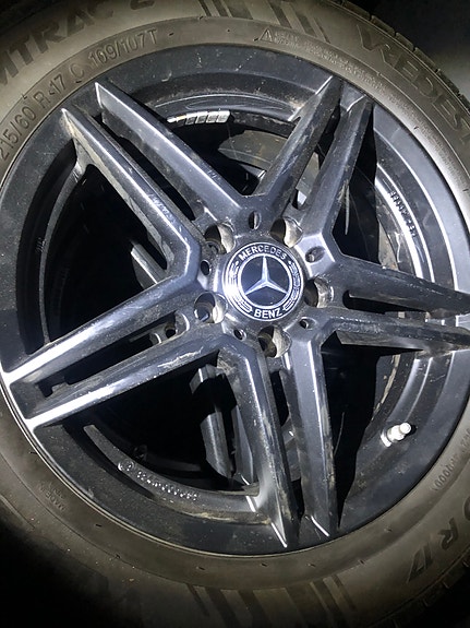 MB Vito 5x112 TPMS kesä 215/60-17C erittäin hyvät