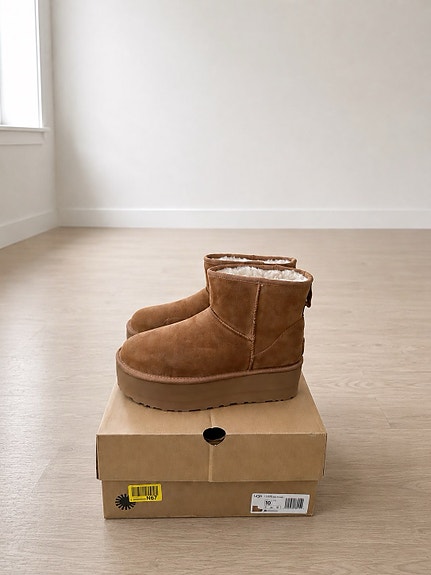 Uudet UGG Classic Mini Platform kengät