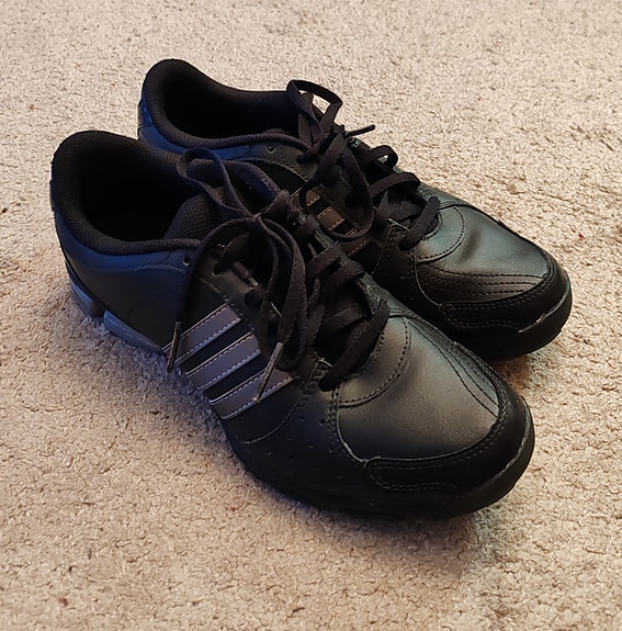 Adidas juoksu-/treenikengät koko 39,5 musta
