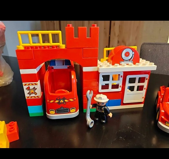 Lego Duplo paloasema