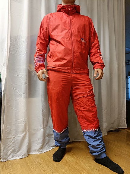 Adidas miesten tuulipuku M punainen polyesteri