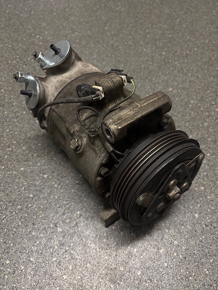 Volvo ilmastoinnin kompressori