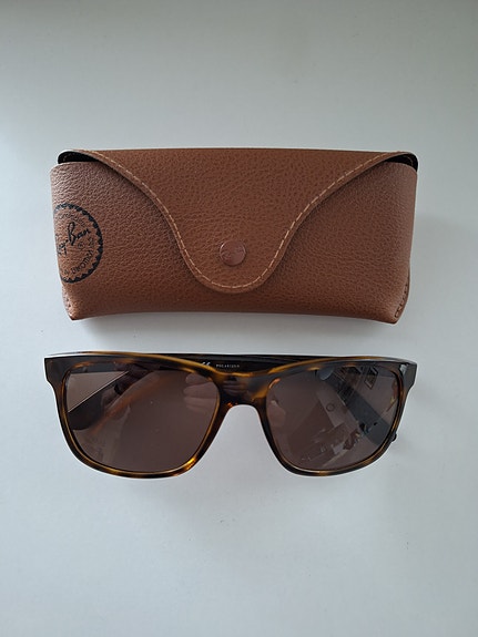 Ray-Ban aurinkolasit vahvuuksilla