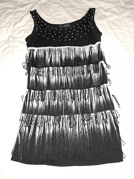Mustavalkoinen hapsu- / flapper-mekko juhlaviin hetkiin koko s/m