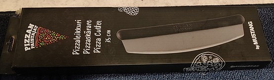 Myydään UUSI Mustang pizzaleikkuri 35cm