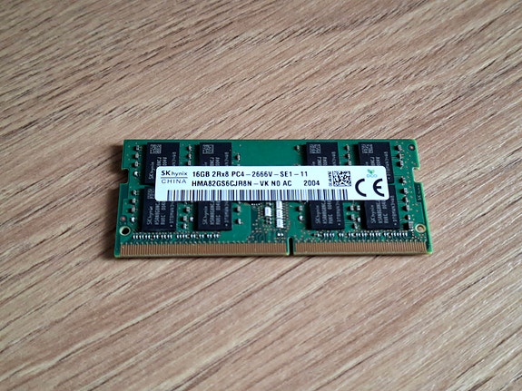 SK Hynix 16GB DDR4 SODIMM | Tori