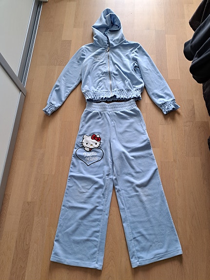 Hello kitty huppari + housut 134-140cm
