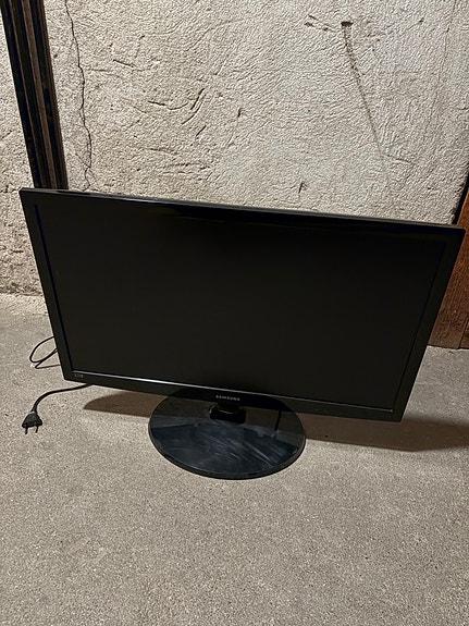 Samsung 27" näyttö / TV