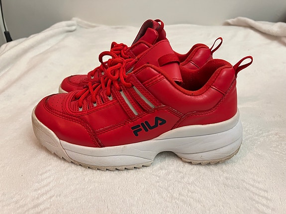 Fila punaiset tennarit koko 39