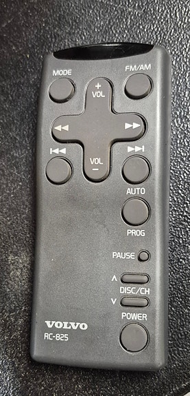 Volvo RC 825 stereoiden kauko-ohjain