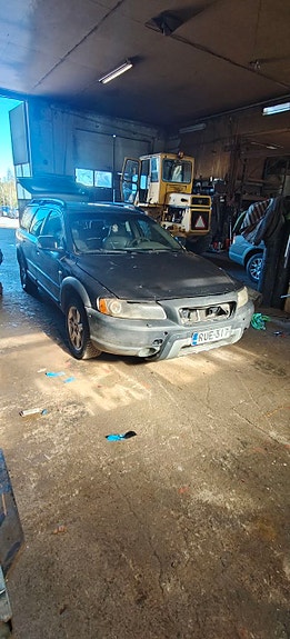Volvo xc70 varaosiksi